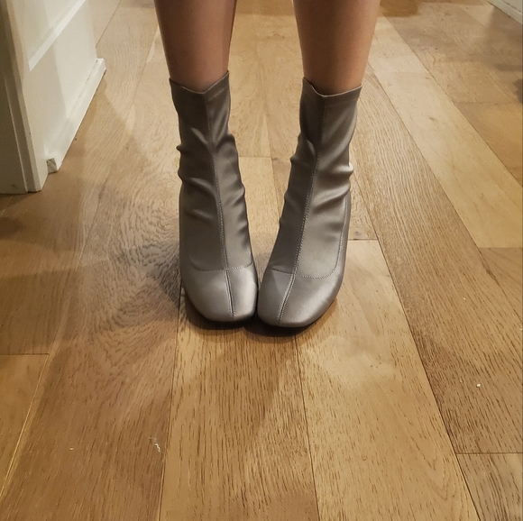 Zara grey satin ankle boots - Picture 7 of 9